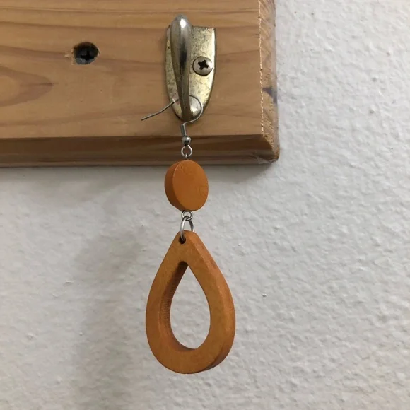 Wooden Women Dangle Drop Light Brown African Natural Earrings - Picture 4 of 6